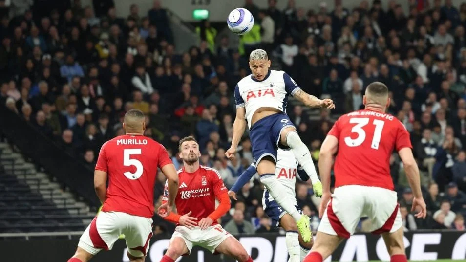 半场：海港1-0英博，加布里埃尔破门+进球被吹，莱昂纳多助攻